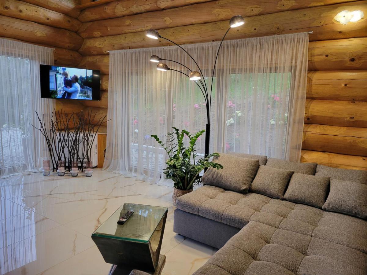 Chalet -vv *