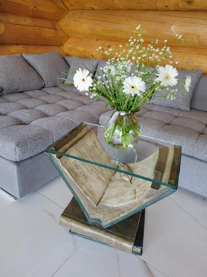 Chalet -vv